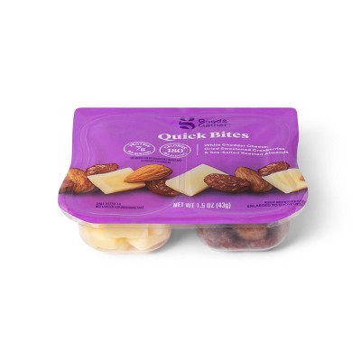 Quick Bites White Cheddar Cheese, Dried Sweetened Cranberries & Sea-Salted Roasted Almonds - 4.5oz/3ct - Good & Gather™
