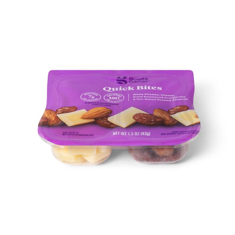Quick Bites White Cheddar Cheese, Dried Sweetened Cranberries &#38; Sea-Salted Roasted Almonds - 4.5oz/3ct - Good &#38; Gather&#8482;, 4 of 7