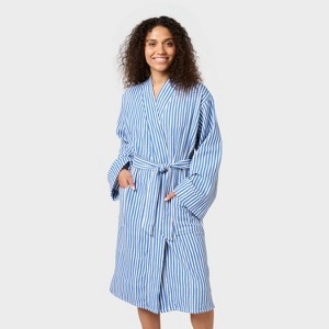 Bath Robe With Kimono Collar - Room Essentials™ - 1 of 2