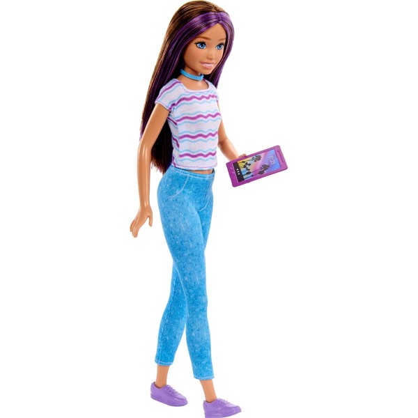 Set de muñecas hermanas Barbie 11.7" con ropa y accesorios, incluye Barbie, Skipper, Stacie y Chelsea 5