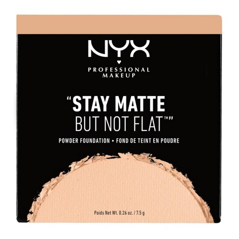  Base de maquillaje en polvo compacto Stay Matte But Not Flat de Nyx Professional Makeup