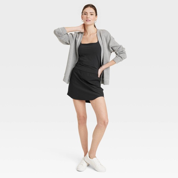 Faldón deportivo de cintura alta tejido flexible de 15.5" para mujer - All In Motion™ 5