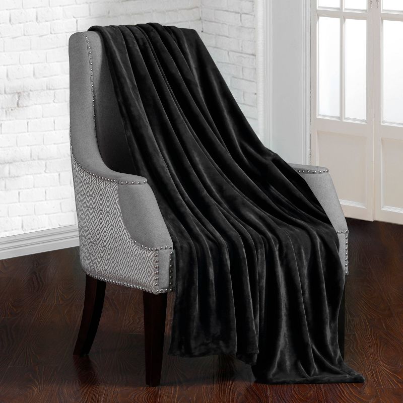 48"x72" 15lbs Plush Weighted Blanket with Removable Cover - DreamLab, 3 of 12
