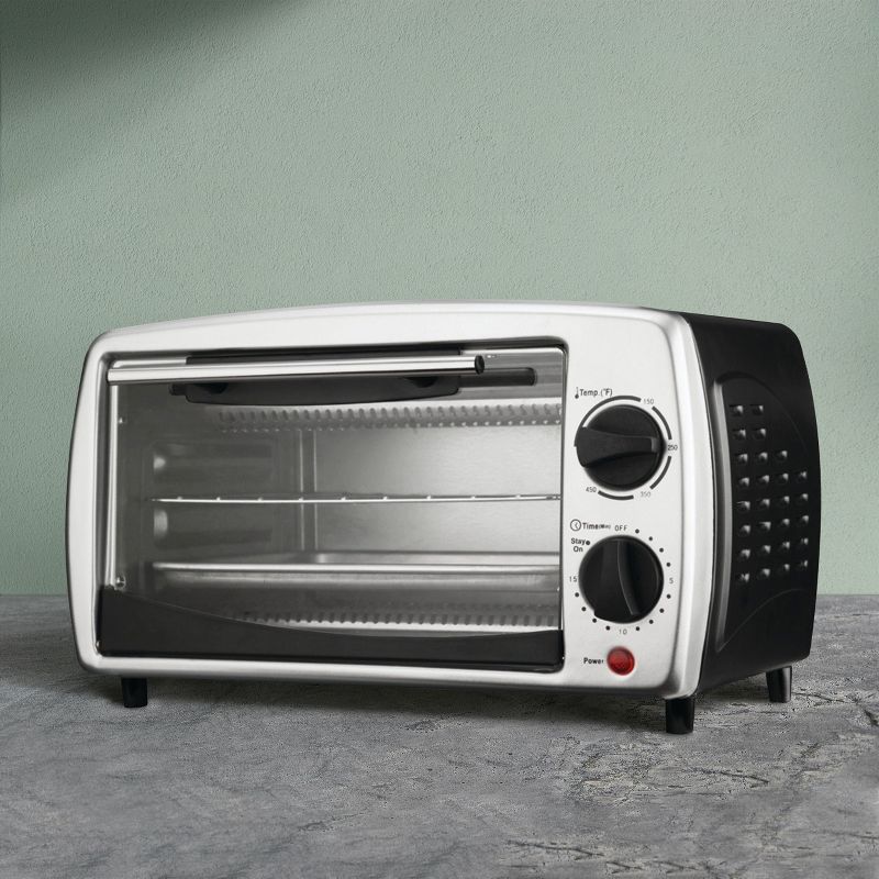 Brentwood 9-Liter 4 Slice Toaster Oven Broiler in White, 5 of 6