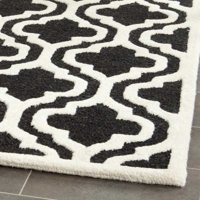 Black and Ivory Hand-Tufted Wool 8' x 10' Rug