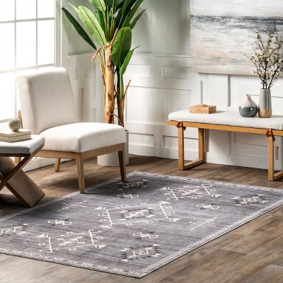 Gray Southwestern 8' x 10' Machine Washable Area Rug