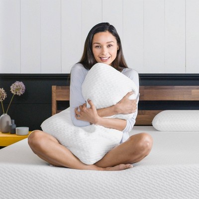 White Hypoallergenic Memory Foam Pillow with Cooling Gel