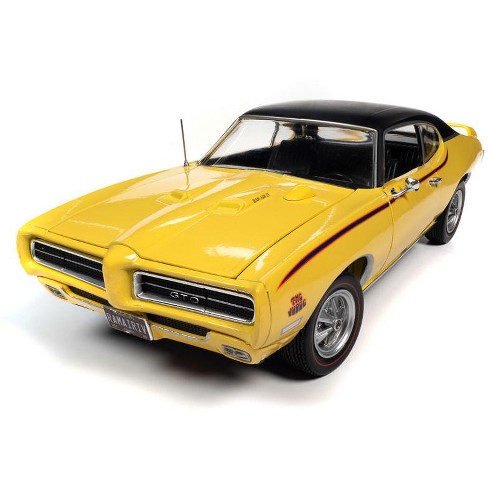 1/18 1969 Pontiac GTO Judge Yellow, American Muscle Auto World AMER1252