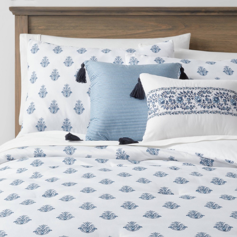 Photos - Duvet 5pc Full/Queen Block Print with Border Comforter Bedding Set White/Blue 