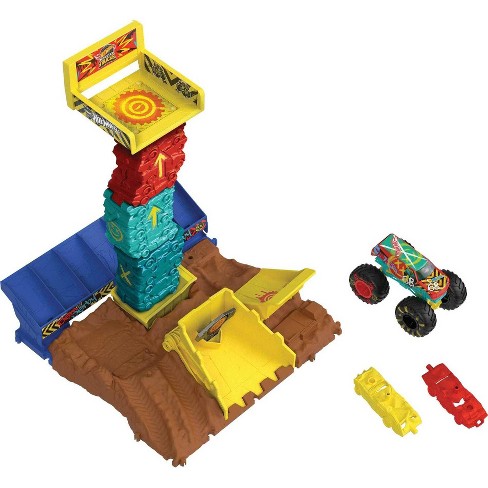 Brand New Hot Wheels Monster Trucks Epic Loop Challenge Playset