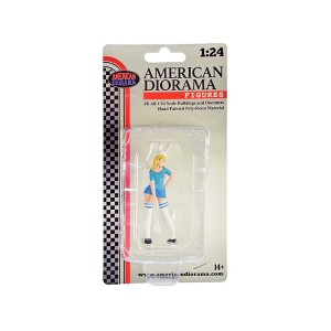 "Cosplay Girls" Figure 3 for 1/24 Scale Models by American Diorama - 1 of 4