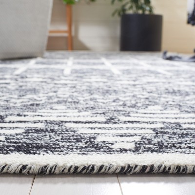 Handmade Black Wool Tufted Rectangular Area Rug 59"
