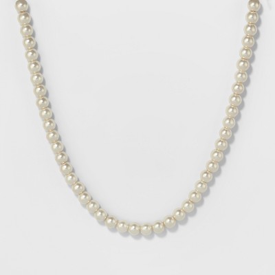 1 pearl necklace