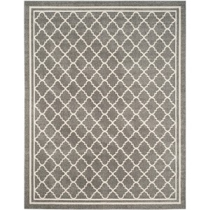 Amherst AMT422 Power Loomed Indoor Rug -Safavieh - 1 of 4