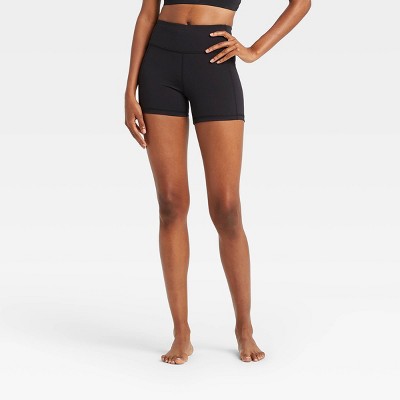 Women&#39;s Contour Power Waist Mid-Rise Shorts 4&#34; - All in Motion&#8482; Black L