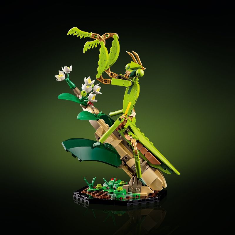 LEGO Ideas The Insect Collection Building Set and Nature D&#233;cor 21342, 6 of 9