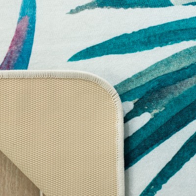 Ivory and Green Tropical Floral Synthetic Area Rug, 5' x 7'