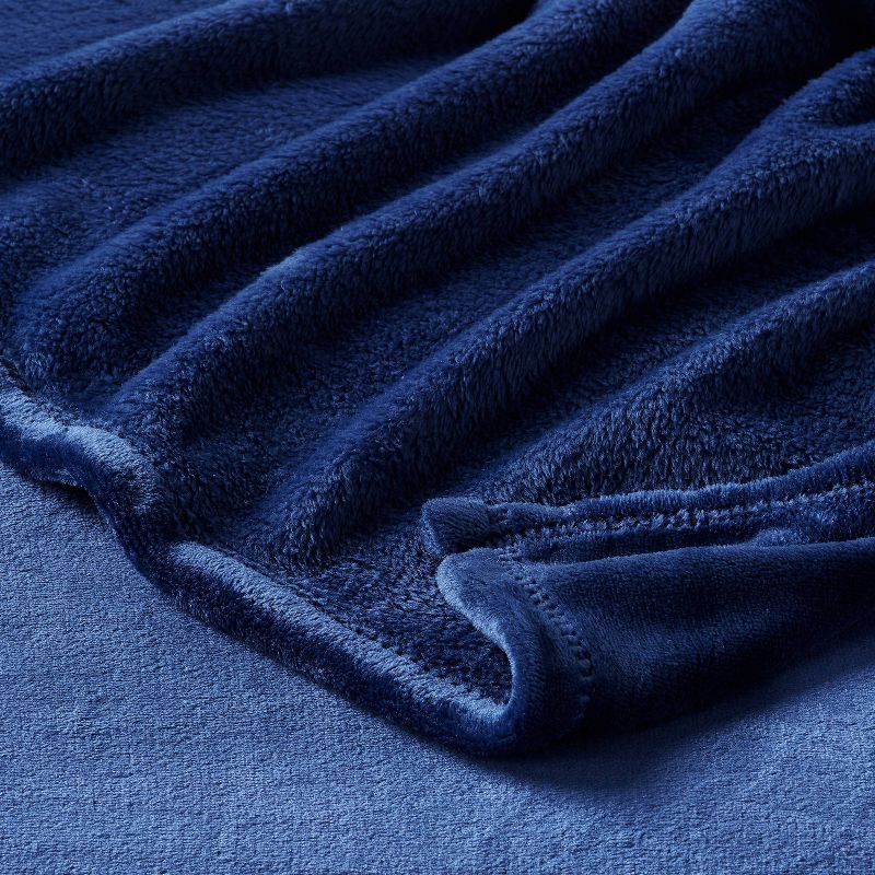 Twin/Twin XL Blanket Navy - Room Essentials&#8482;, 4 of 5