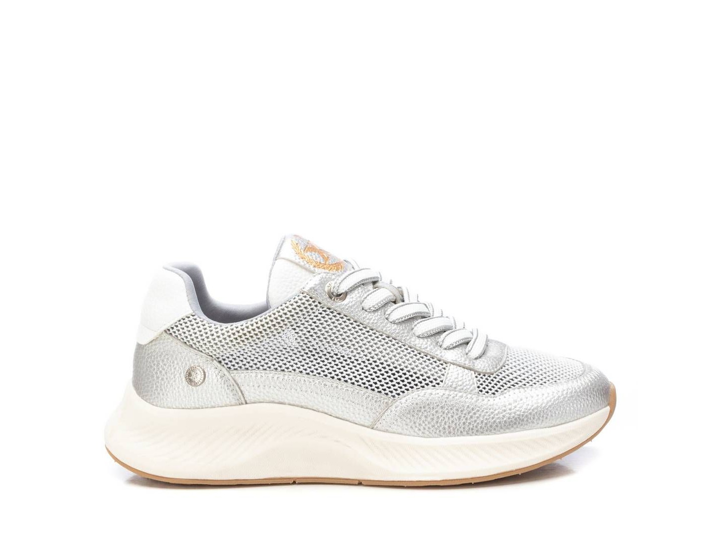 Женские кроссовки XTI Fashion Casual Sneakers 143784 Silver, цвет: Серебряный — фото 1