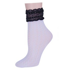 Memoi Women's Diamond Floral Lace Anklet Socks - 1 of 2