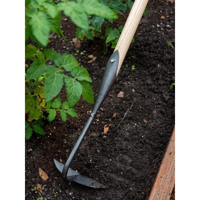 Gardener's Supply Lifetime Half-Moon Hoe - De Wit
