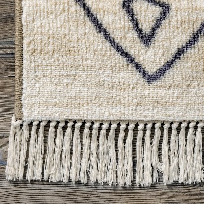 Gray Rectangular Synthetic Trellis Area Rug, 5' x 8'