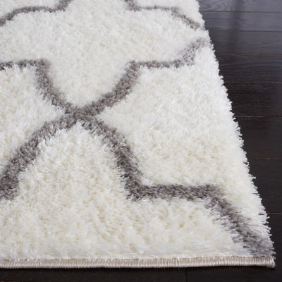 Gray Geometric Hand-Knotted Shag Rug, 5' x 7'