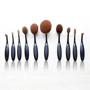 Beauty Experts Set of 10 Oval Beauty Brushes - 1 of 4