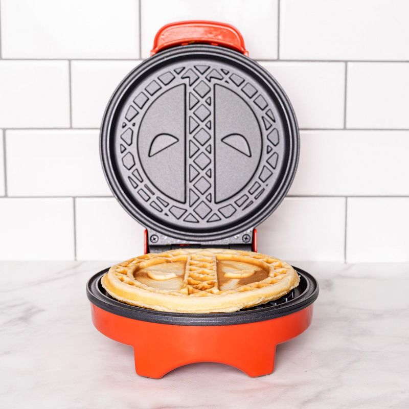 Uncanny Brands Marvel Deadpool Waffle Maker, 4 of 6