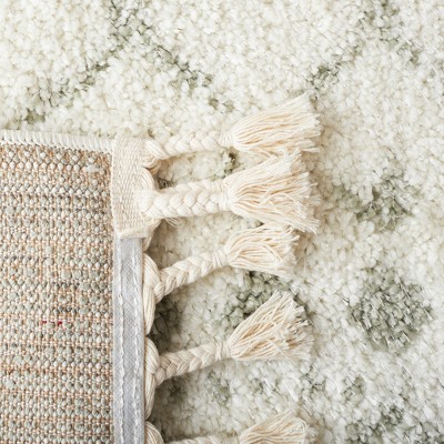 Ivory and Sage Hand-knotted Synthetic Shag Rug, 4' x 6'
