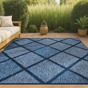 Salines Diamond Trellis Indoor/Outdoor Area Rug - JONATHAN Y - 1 of 4