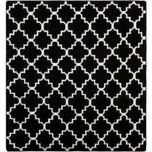 Dhurries DHU554 Hand Woven Flat Weave Indoor Rugs - Safavieh - 1 of 4