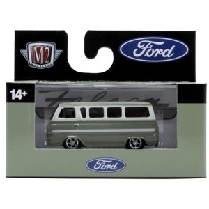 M2 Machines 1965 Ford Falcon Club Wagon Detroit Muscle R85 - 1 of 3