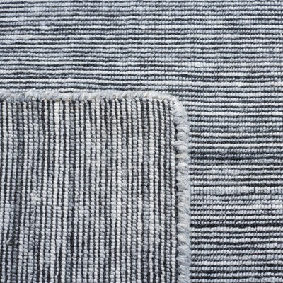 Grey and Ivory 3' x 5' Hand Woven Wool Kilim Area Rug