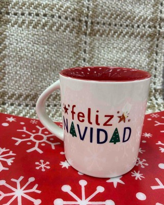 🌲😍✨¡Llegaron las tazas de Navidad de tus personajes favoritos!🌲✨🤍 ⭐️La  hora del café ahora será más divertida⭐️ 🟢 Taza de Cerámica 🔴…