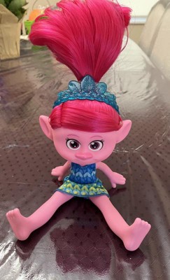 Mattel ​DreamWorks Trolls Band Together Toys, Best of Friends Pack with 5  Small Dolls & 2 Character Figures, Includes Queen Poppy Doll (