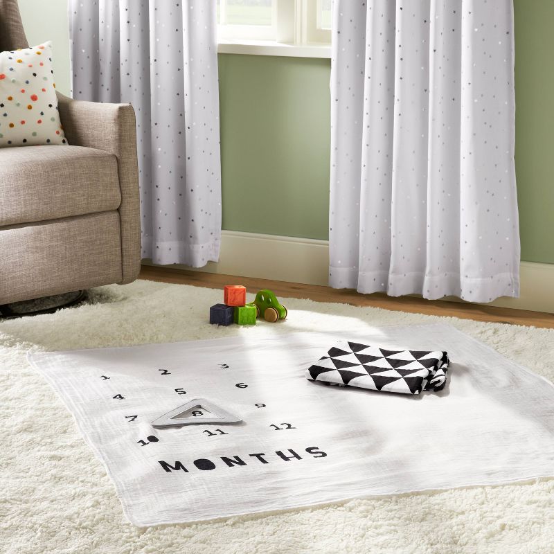 Muslin Blankets with Felt Frame Triangle - Cloud Island&#8482; White/Black, 3 of 12