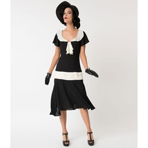 Unique Vintage Women's Wilshire Flapper Day Dress - 1 of 4