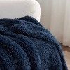 Bedsure | PV Fleece Blanket  a Chic Addition with Brushed Longfur - 4 of 4