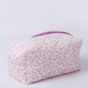 Kitcheniva Quilted Puffy Floral Makeup Bag with Zipper Closure, Pink - 1 of 3