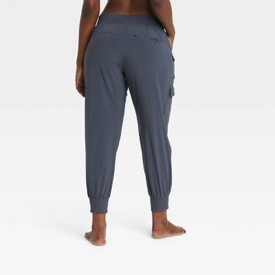 Women's Stretch Woven Tapered Cargo Joggers - All in Motion Black 4X