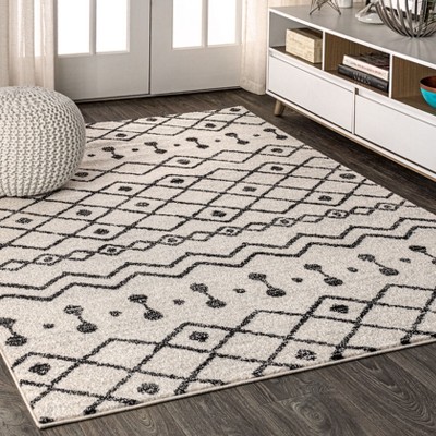 Photo 1 of 4'x6' Rectangle Loomed Trellis Area Rug Black - JONATHAN  Y