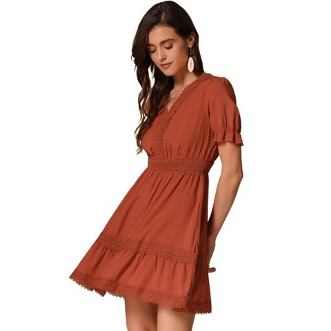 Женские платья INSPIRE CHIC Women's V Neck Smocked Elastic Waist Short Sleeve Boho Crochet Trim Mini Dress Brown Medium