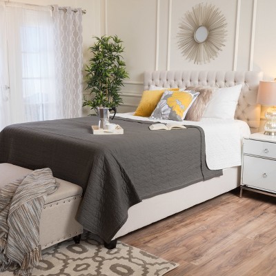 Ivory Upholstered Queen Bed with Tufted Headboard