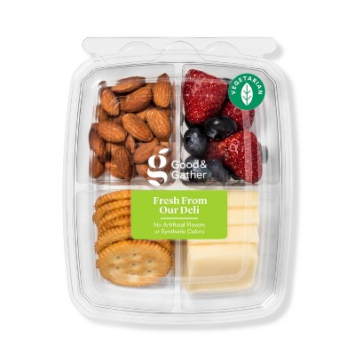 White Cheddar & Almond Snacker - 6.69oz - Good & Gather™