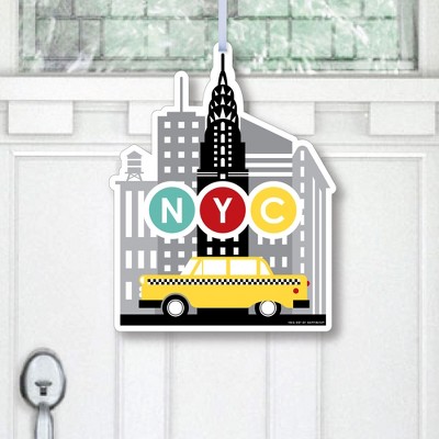 Big Dot of Happiness NYC Cityscape - Hanging Porch New York City Party Outdoor Decorations - Front Door Decor - 1 Piece Sign