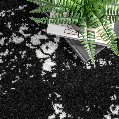 Serpent Charmer Black and White Synthetic Area Rug, 3' x 5'