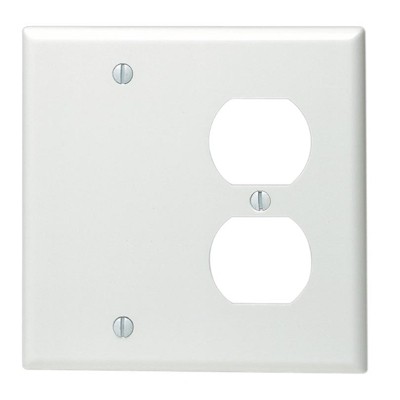Leviton White 2 gang Thermoset Plastic Blank/Duplex Wall Plate 1 pk