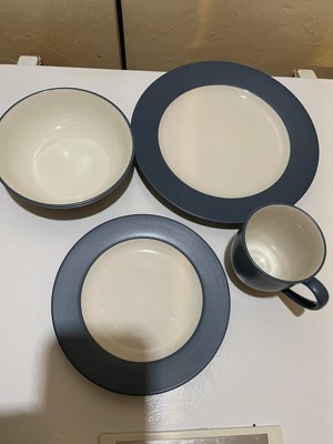 Staccato Wide-Rim Porcelain Dinnerware