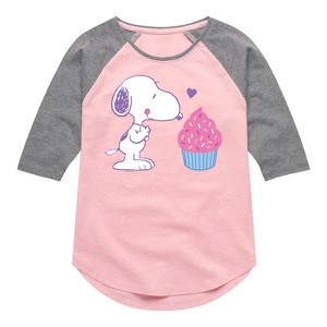 Girls' - Peanuts - Snoopy Heart Cupcake - 1 of 4